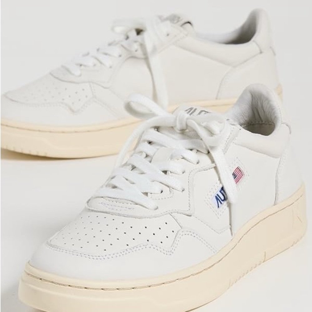 NWOT Autry Medalist Sneakers